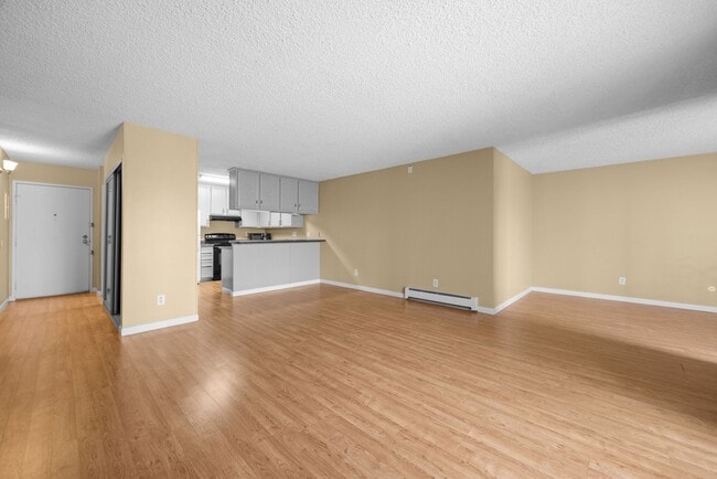 Building Photo - 3460 S Poplar St