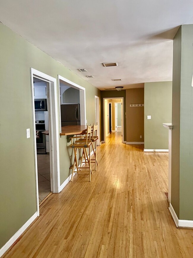 Photo - 1041 E Linwood Terrace