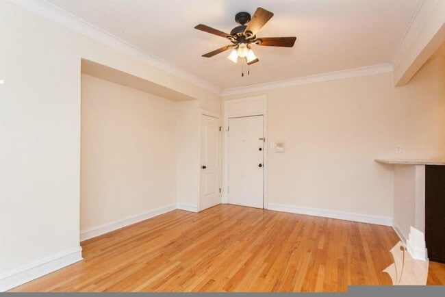 Building Photo - 0 bedroom in Chicago IL 60640 Unit 308 Rental