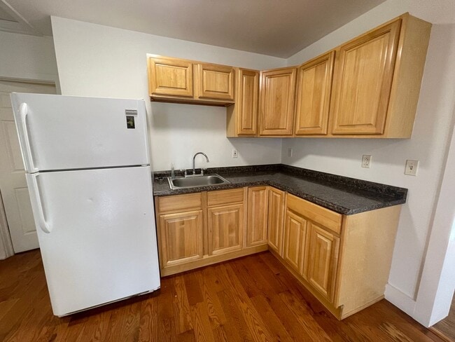 Photo - 129-131 E Quincy St Unit 131