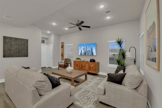 Photo - 21015 Bay Vlg Dr