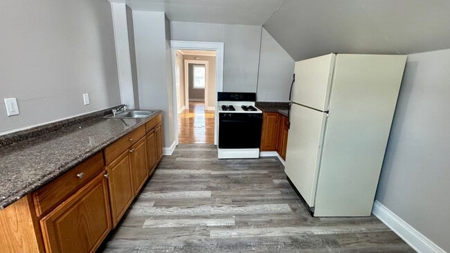 Photo - 461 Spring Ave NE Unit Apt 2