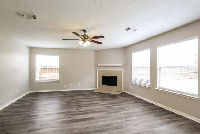 31518 Kingston Village Dr