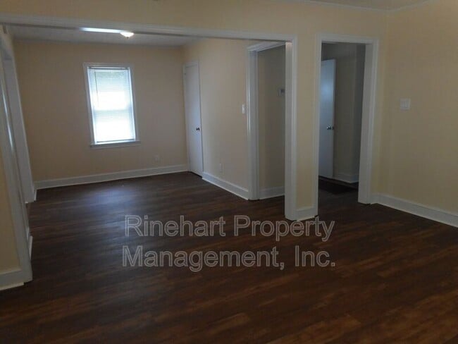 Photo - 408 Cummings St