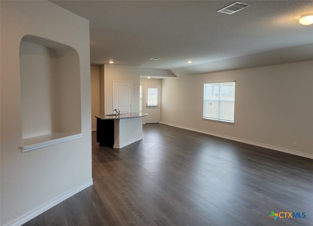 Photo - 618 Cypress Ct