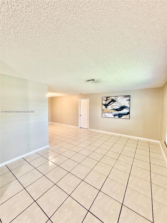 Photo - 7150 NW 46th St