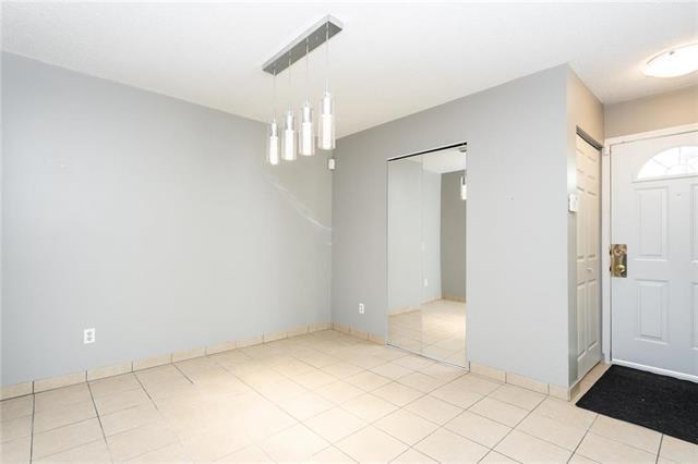 Photo - 466 Kenaston Blvd