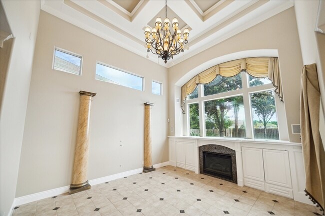 Photo - 5402 Oakville Ct