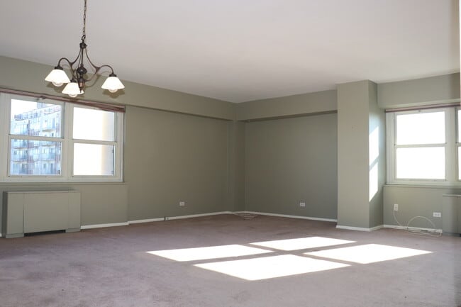 Building Photo - 31 Woodland St Unit 10L Rental