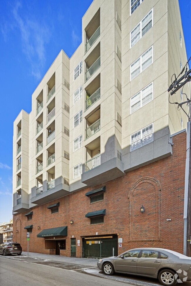 Building Photo - 318 54th St Unit 1H Rental