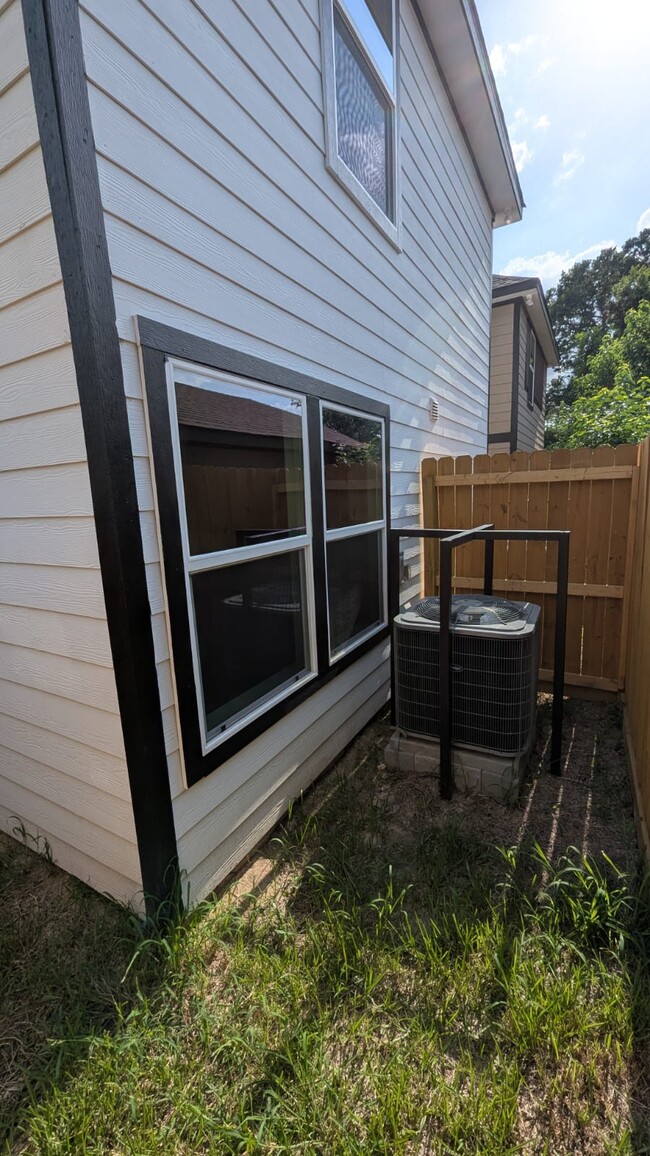 Photo - 2310 Wavell St