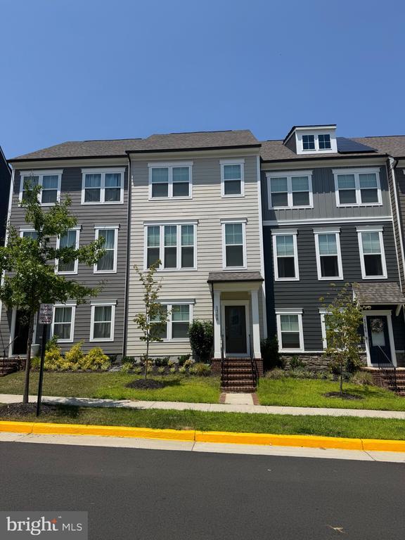 Building Photo - 1768 Hickory Wds Rd Rental