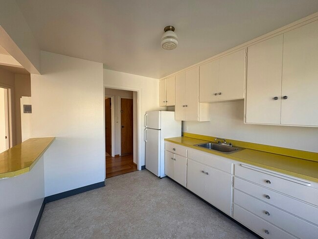 Photo - 2901 Cabrillo St Unit 3