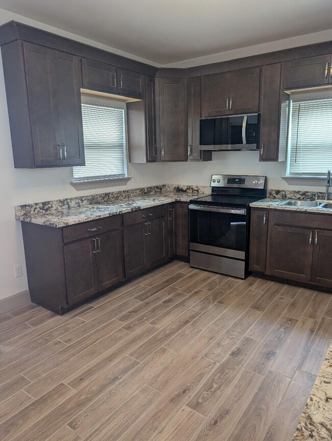 Photo - 210 Western Dr