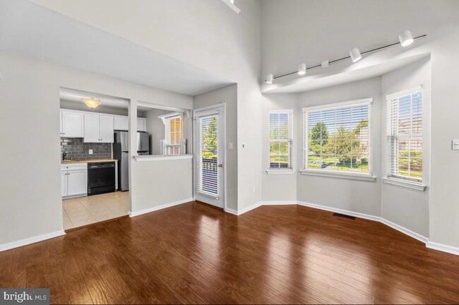 3204 Danbury Ct