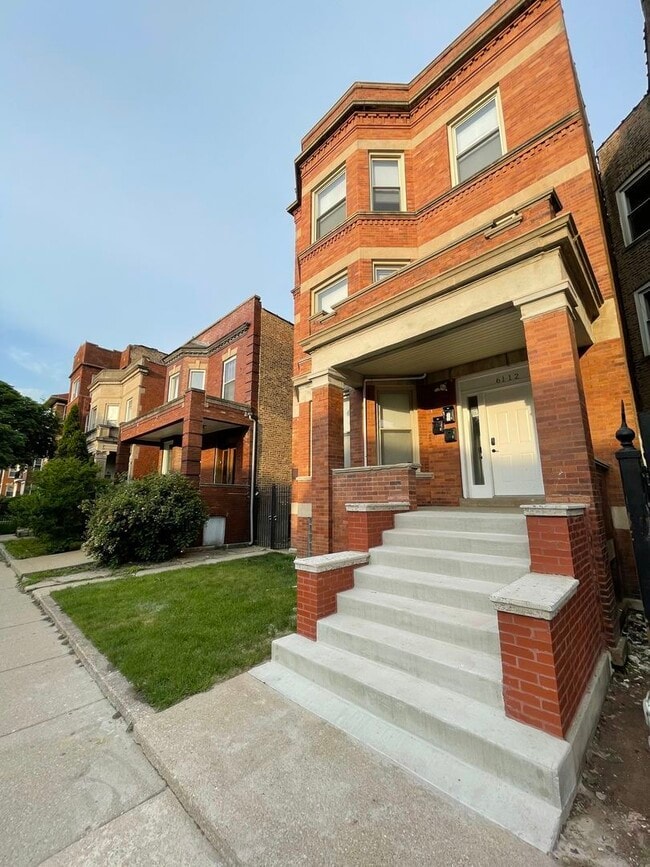 6112 S Vernon Ave