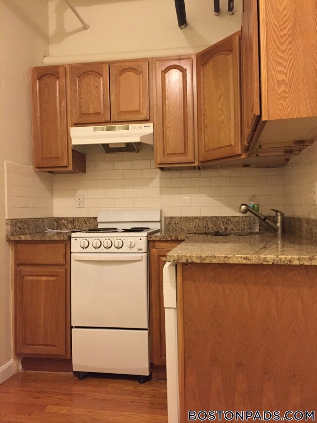 Photo - 115 St Stephen St Unidad B-2