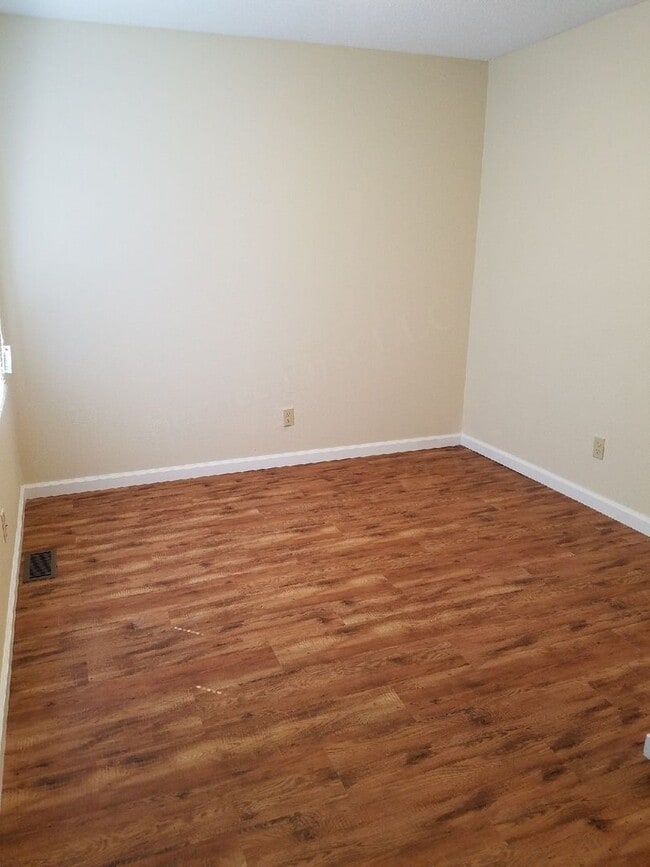 Photo - Dexter Grant Townhouses Unit 08