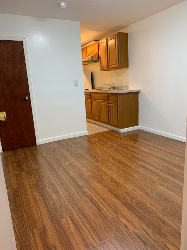 Photo - 834 Christian St Unit 2R