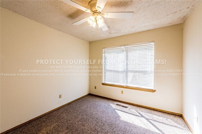 Photo - 686 W Martha Dr