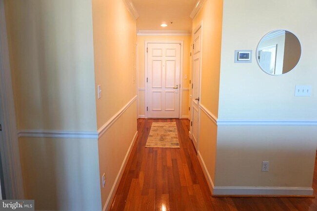 Photo - 100 Harborview Dr Unit 611