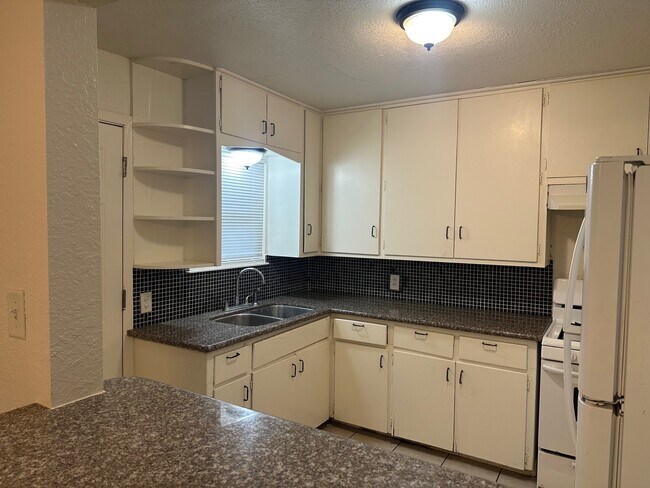 Photo - 116 Forest Oaks Ln