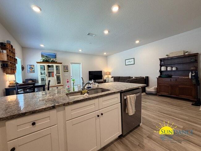 Photo - Beautiful 3BR Townhome with Smart Home Features Near Eglin & Hurlburt Field!