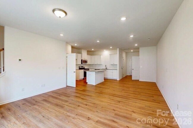 Photo - 2752 Yeager Dr NW