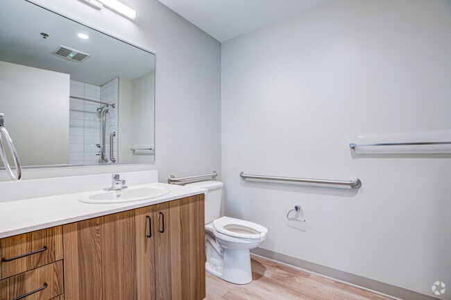 Studio – 430 SF – Bathroom