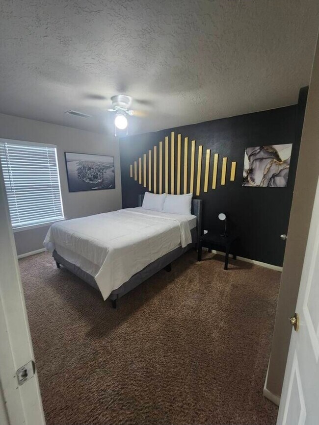 Photo - 16303 Candlerock Ct
