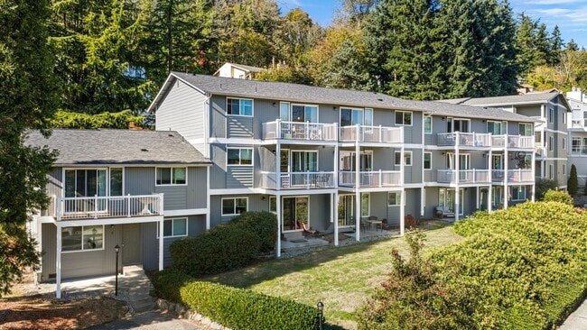 Building Photo - Bayshore Vista Apartments