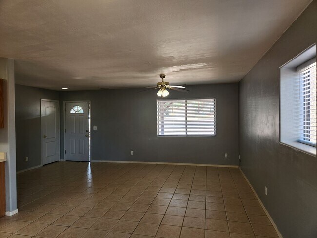 Photo - Amazing 2 bed / 1 bath House Available Now