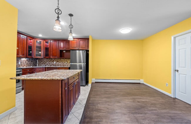 Photo - 42-38 Judge St