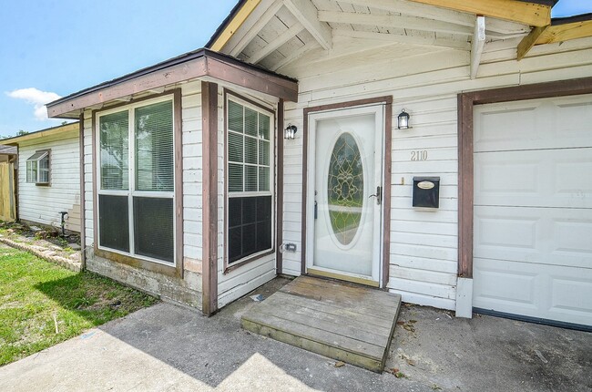 Photo - 2110 Pickerton Dr