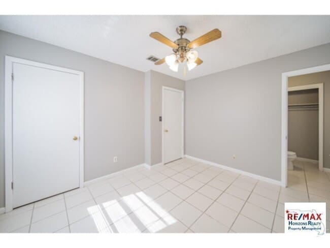 Photo - Charming Brick Ranch!