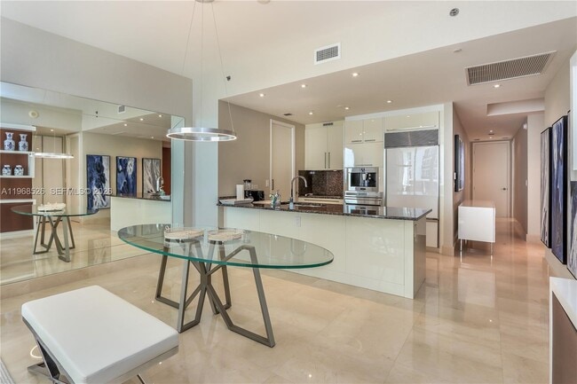 Photo - 16001 Collins Ave Unidad 1102