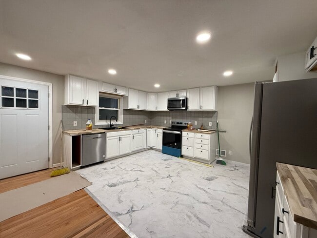 Photo - 9900 Richmond Dr