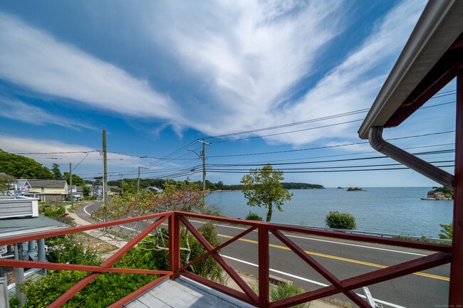 Building Photo - 198 Shore Dr Unit 2 Rental