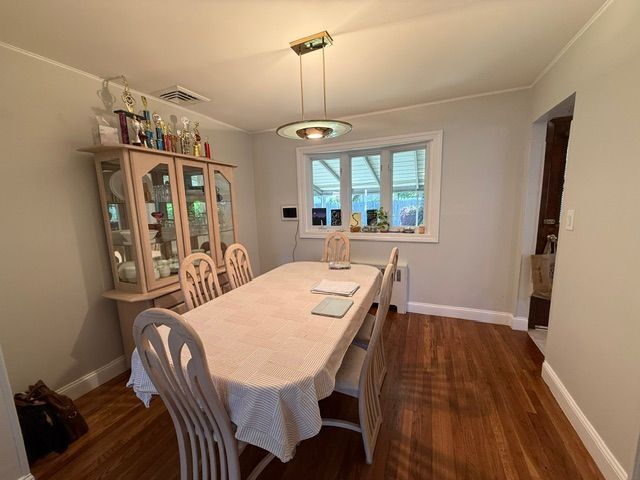 Photo - 20 Gainsboro Ln