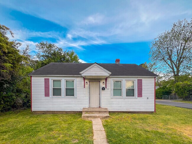 Photo - 730 Stratford Ave House