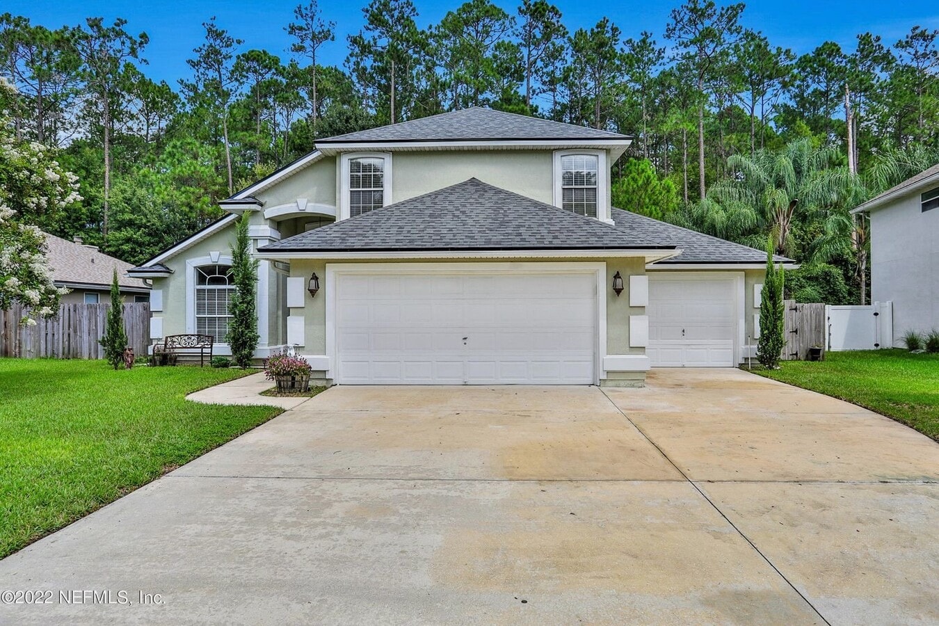 Photo - 144 Greenfield Dr