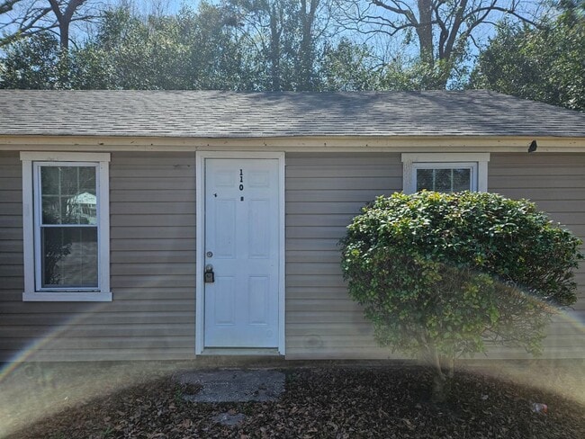 Building Photo - Florence SC 8 Unit 110B