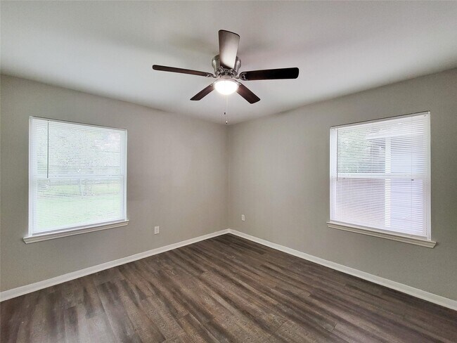 Photo - 5242 Keystone St