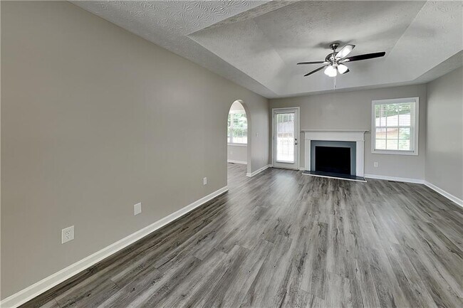 Photo - 658 Castlebrooke Way SE