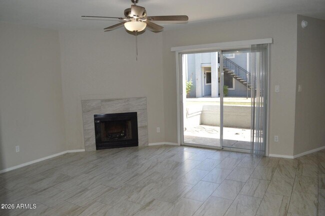 Photo - 2910 W Marconi Ave Unit 113