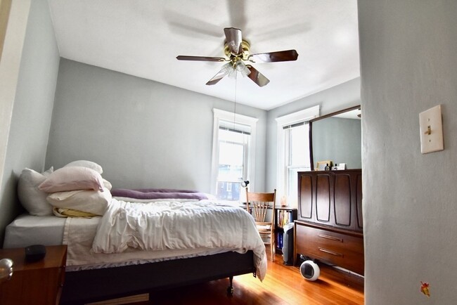 Building Photo - 14 Dawes St Unit 1 Rental
