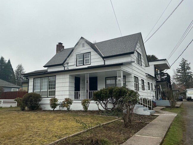 Photo - 2212 B St Unit B