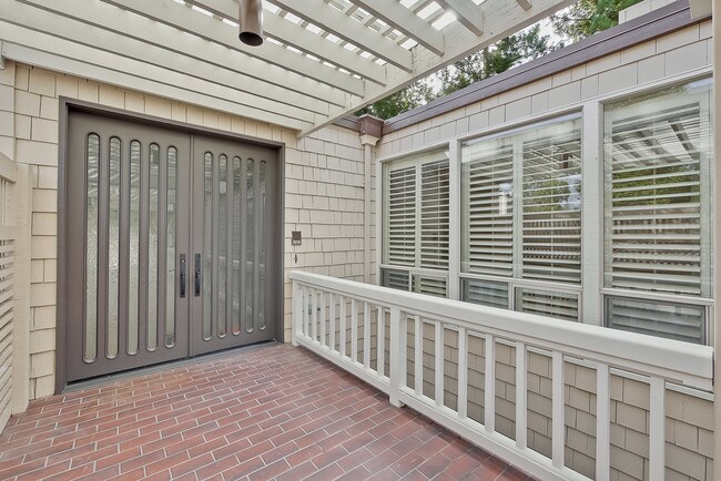 Photo - 651 Manresa Ln