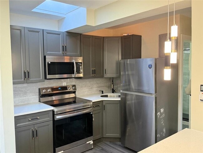 Photo - 19-49-49 80th St Unidad 2F