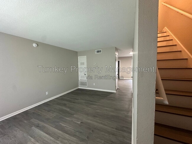 1821 Sanford Dr
